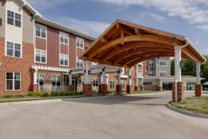 Covered entry at Independent and Assisted Living, Meadowview of Johnston IA